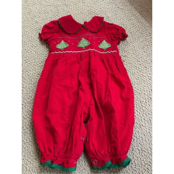 Mom & Me Other - Mom & Me 3m smocked Christmas girls romper
